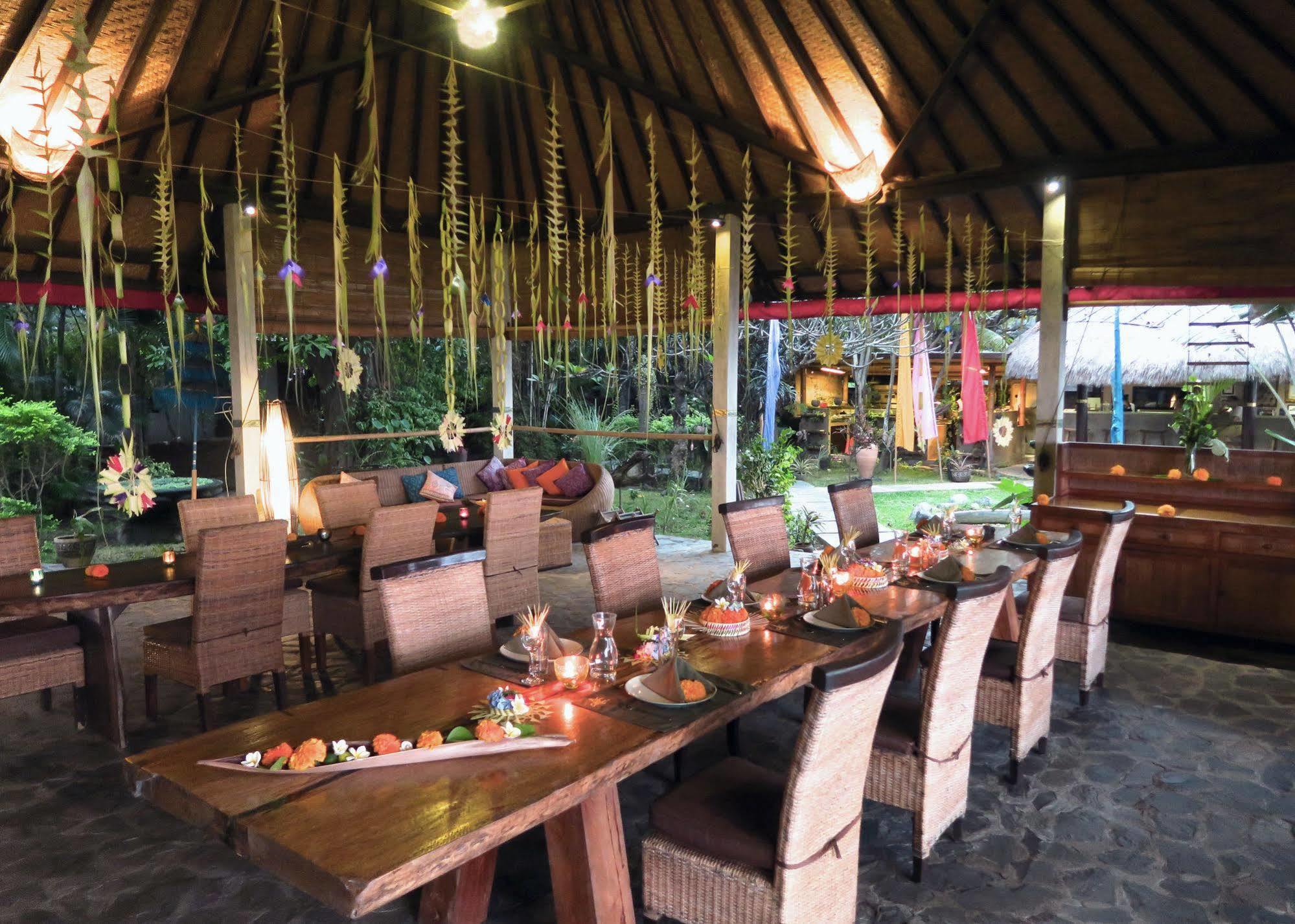 Cili Emas Oceanside Resort Tejakula Kültér fotó